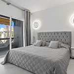 Fabulous One Bedroom Flat With Pool At The Golden Mile