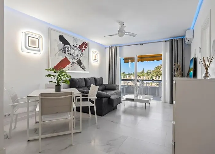 Fabulous One Bedroom Flat With Pool At The Golden Mile