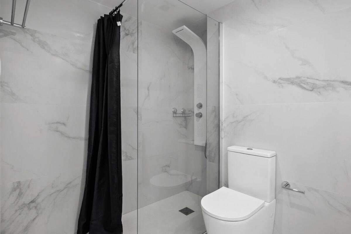 Fabulous One Bedroom Flat With Pool At The Golden Mile *