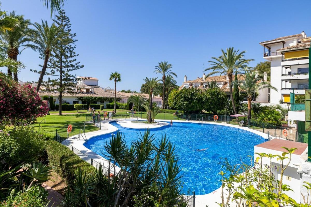 Fabulous One Bedroom Flat With Pool At The Golden Mile Apartment