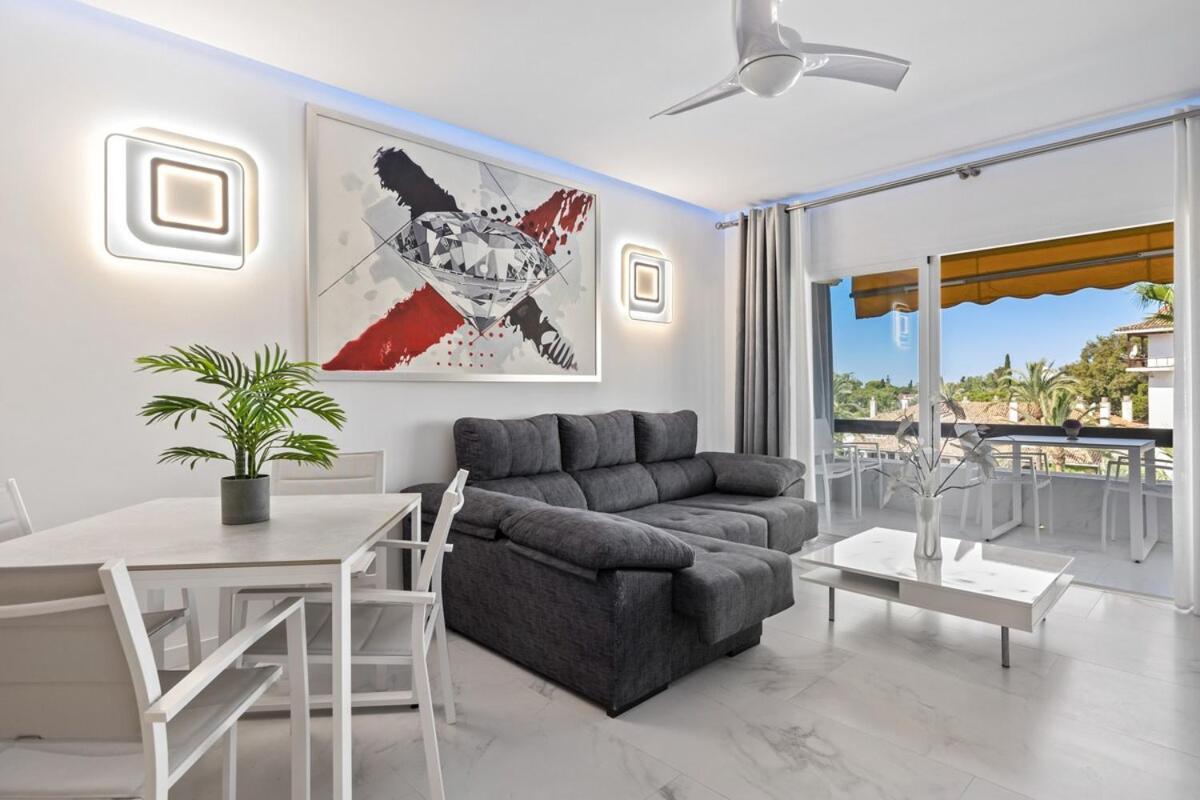 Apartment Fabulous One Bedroom Flat With Pool At The Golden Mile