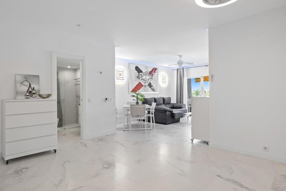 Fabulous One Bedroom Flat With Pool At The Golden Mile *