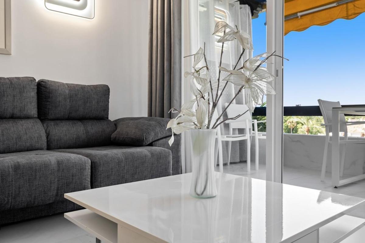 Fabulous One Bedroom Flat With Pool At The Golden Mile Apartment *