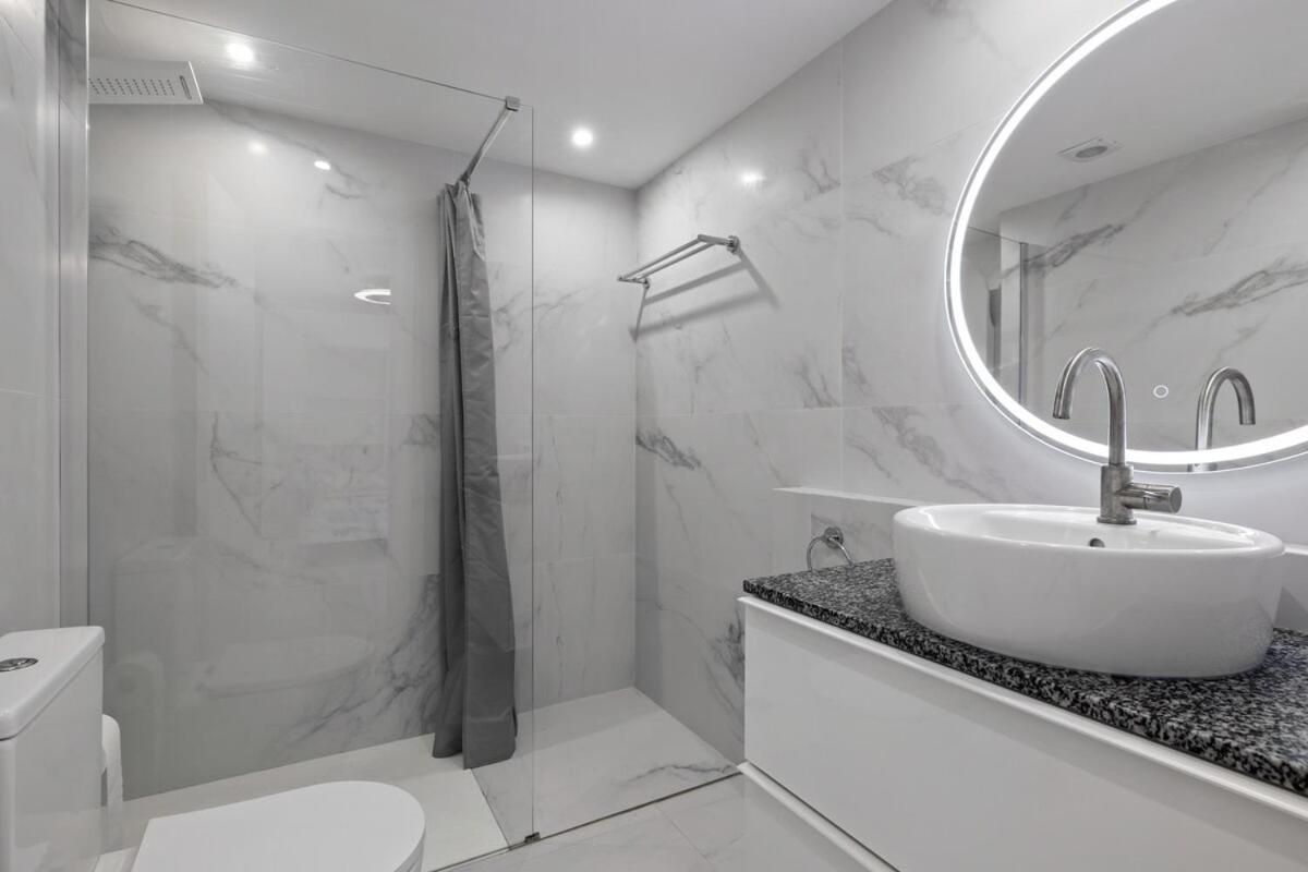 Fabulous One Bedroom Flat With Pool At The Golden Mile